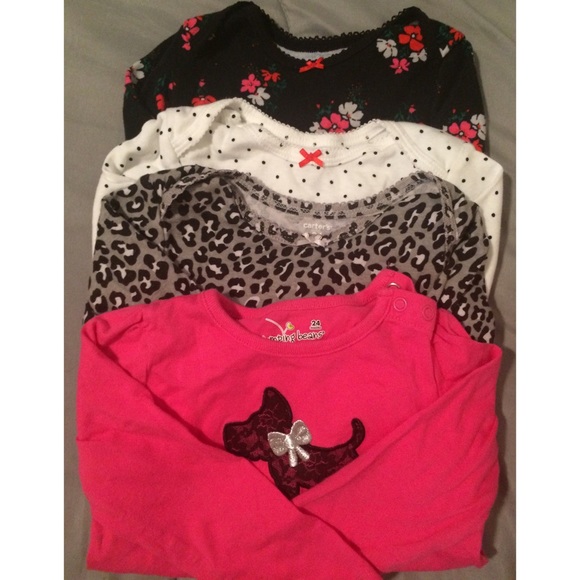 🌷⚪️Long sleeve onesies🌺⚫️