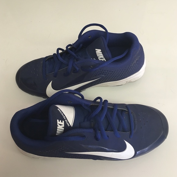 Nike baseball shoes