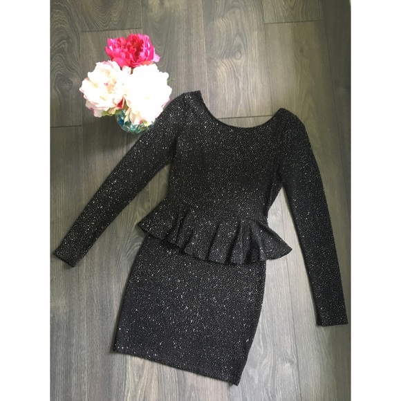 🌺 Gorgeous Sparkly Black Dress 🌺