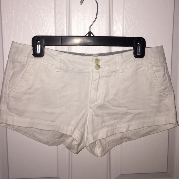 American Eagle white twill shorts
