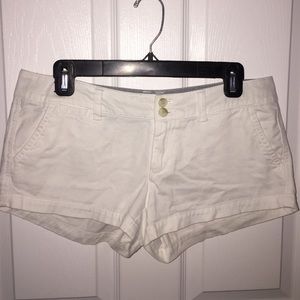 American Eagle white twill shorts
