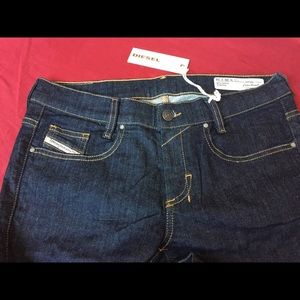 Diesel bootcut Jean - New with tag Size 28