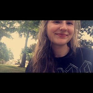 Meet your Posher, Alyssa