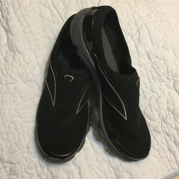 Easy Spirit, Slip-on Shoes