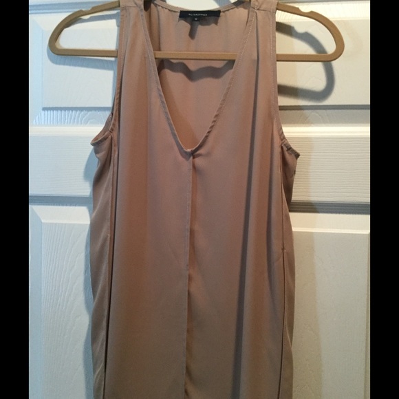 Beige hi-low sleeveless blouse - Picture 1 of 1