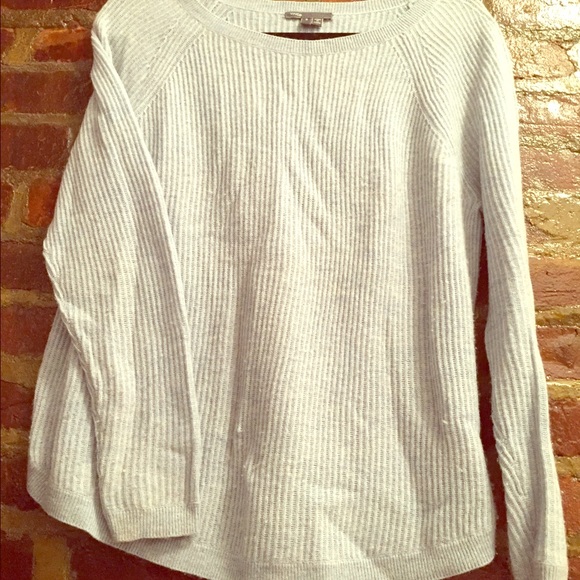 VINCE long sleeve knit sweater