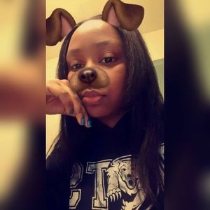 Meet your Posher, Kayla