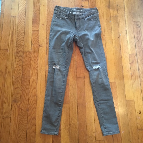 gray ripped jeans