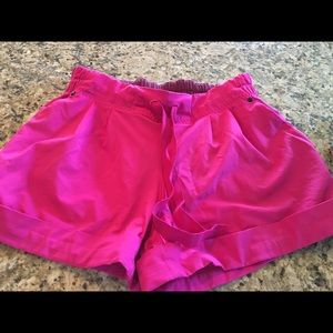 Size 6 lululemon shorts