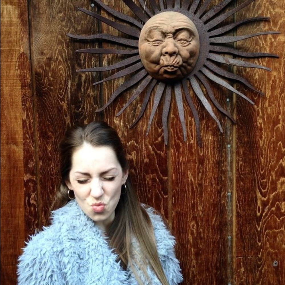Meet your Posher, Emily