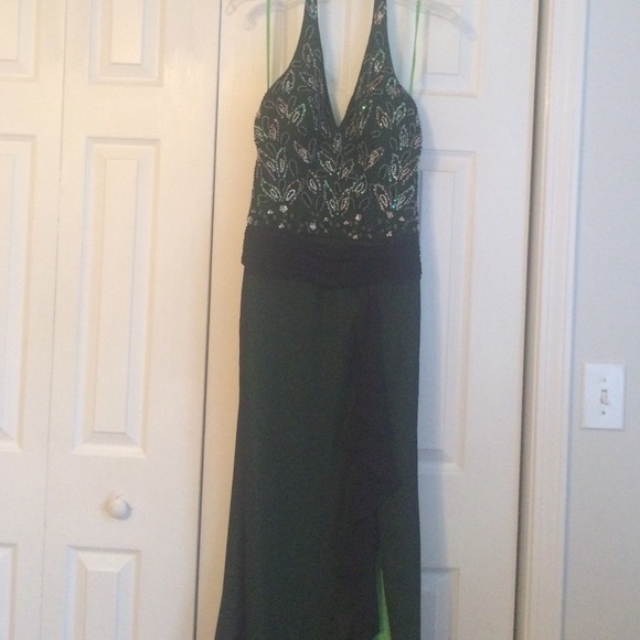 Evening dress - Picture 1 of 3