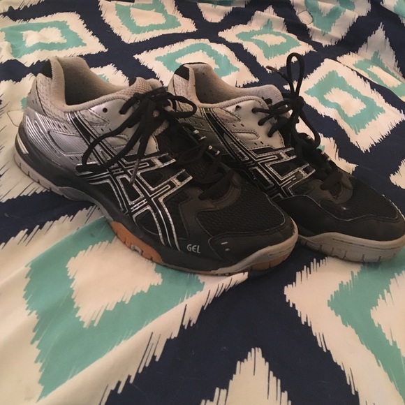 Asics volleyball shoes