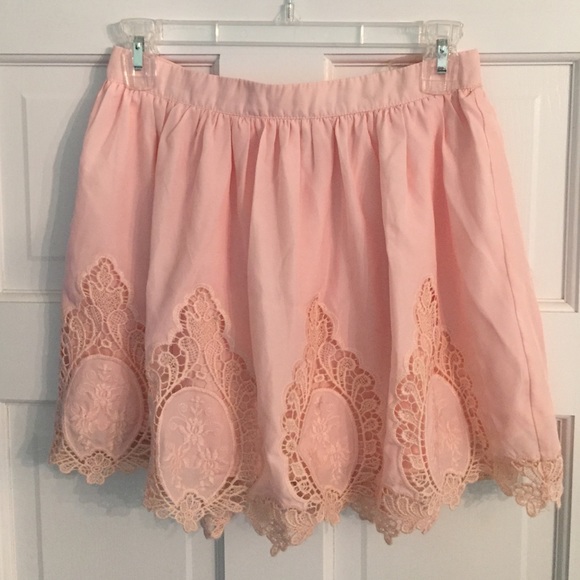 Tobi Dresses & Skirts - Pink skirt