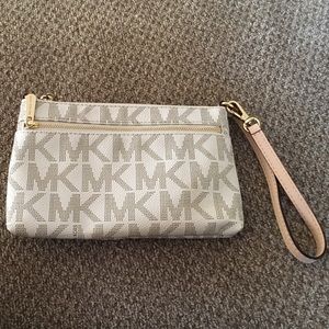 Michael Kors wristlet