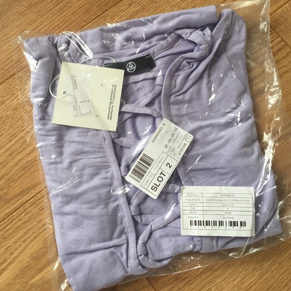 F I N A L P R I C E • Missguided Lace Up Dress - Picture 2 of 2