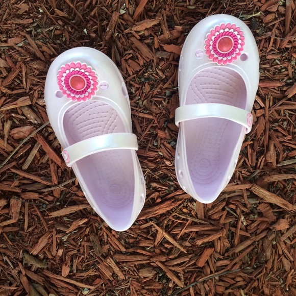 Crocs size 8