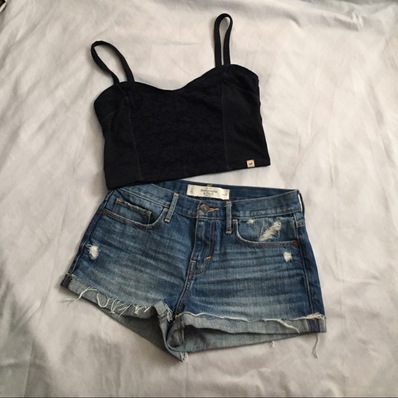 TRADED!!🎀 Hollister Crop Top/ Bandeau!
