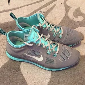 Nike 5.0 gray and teal