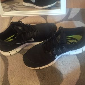 Nike free 5.0 black