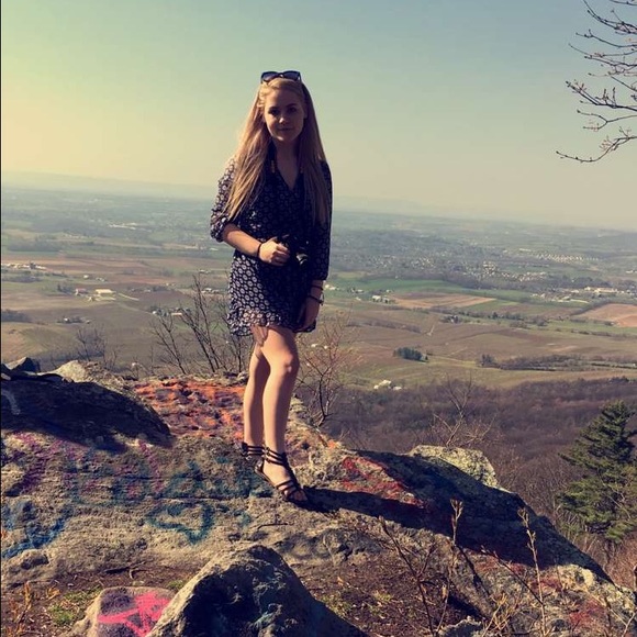 Meet your Posher, Cierra