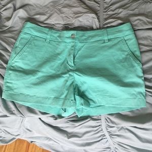 NWOT Southern Tide Leah shorts size 8!