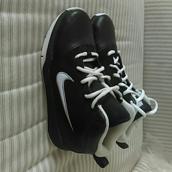 Boys Nike shoes size 6y youth nwob