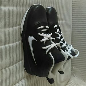 Boys Nike shoes size 6y youth nwob