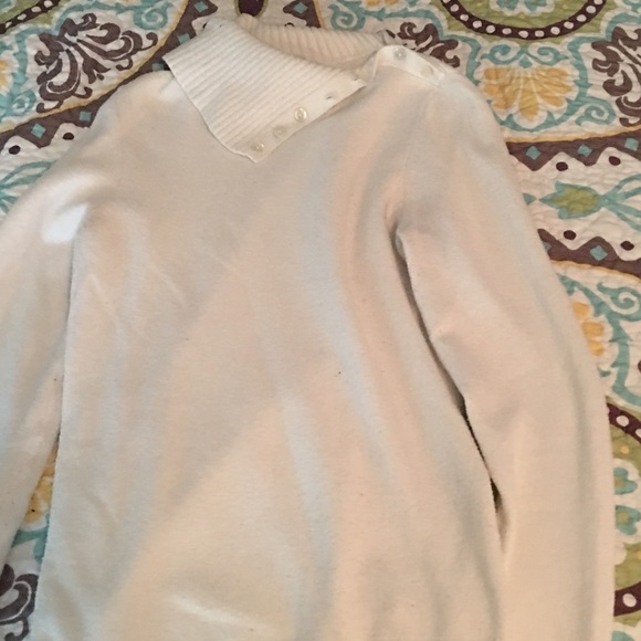 Gap sweater size large