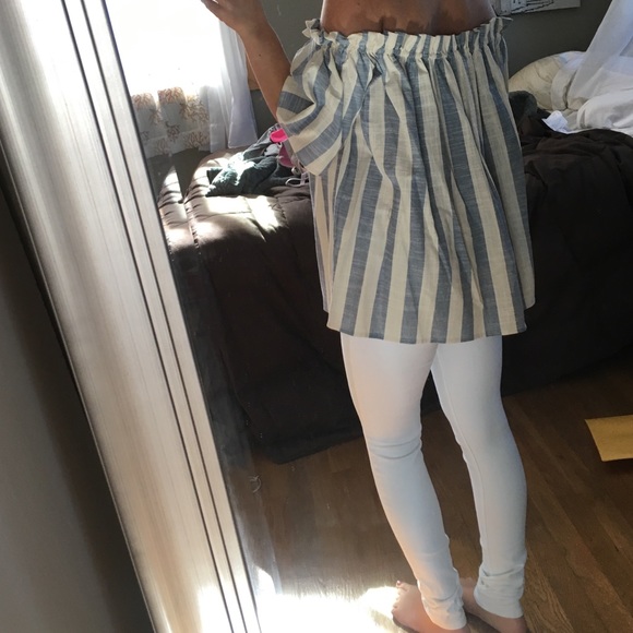 *LAST ONE* Off The Shoulder Top - Picture 3 of 4