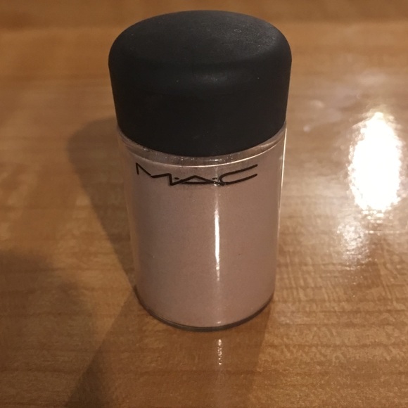 MAC COSMETICS NAKED LOOSE PIGMENT