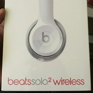 Beats Solo 2 Wireless