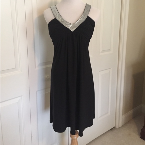 Bisou Bisou Dresses & Skirts - Size 4 BISOU BISOU black dress with stone V