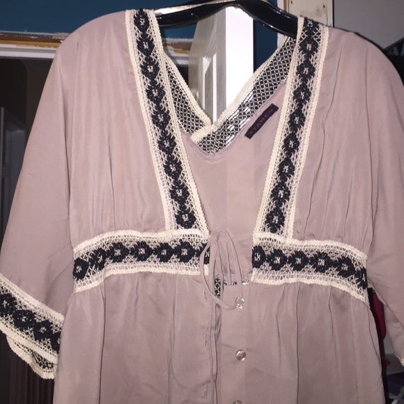 Deep V kimono