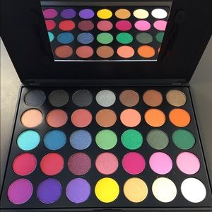Morphe palette