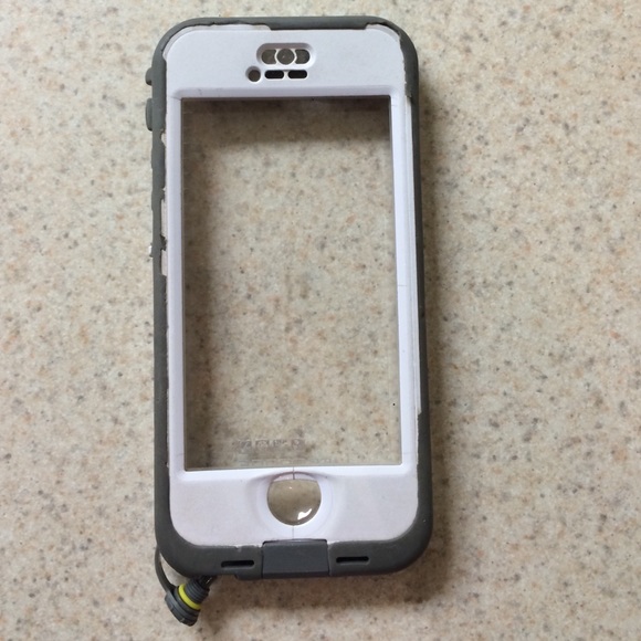 LIFEPROOF iPhone 5/5s case