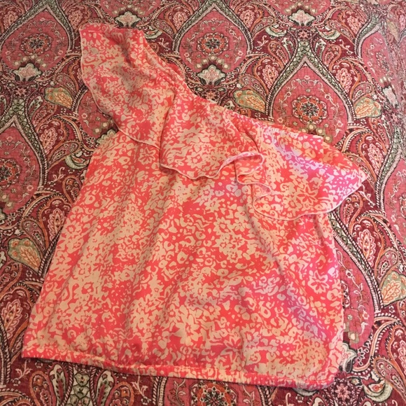 Cute American Eagle one shoulder ruffle top