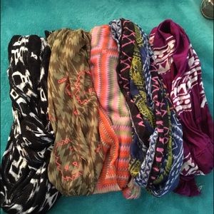 5 scarves with a free scarf hanger!