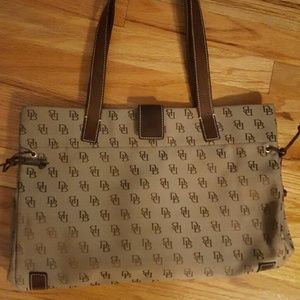 EUC Large Dooney and Burke Tote