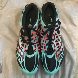 Saucony Velocity distance track spikes
