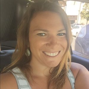 Meet your Posher, Leah