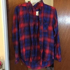 American Eagle plaid red and blue button down