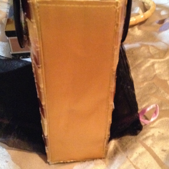 MAD BAGS handcrafted Mother of pearl shell &horn. - Picture 2 of 4