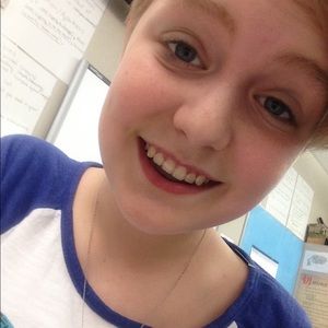 Meet your Posher, Chloe