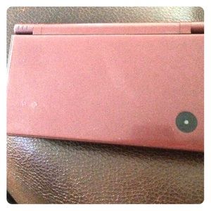 Nintendo dsiXL dose not have a pen