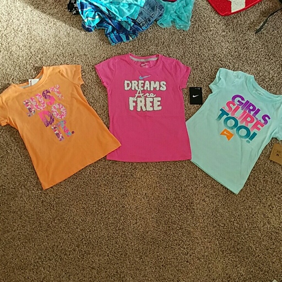 BNWT all size 6 and 6X Girls Nike t-shirts!