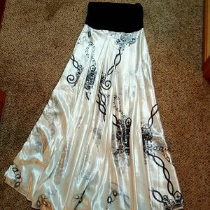 Maxi skirt/Midi Dress