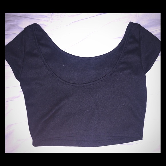 Black basic crop top