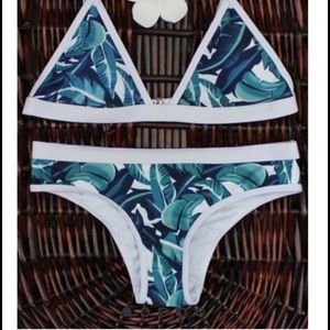 ⚡️FLASH SALE⚡️ Leaf Bikini Bottoms
