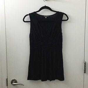 Cable and gauge black tank top size medium