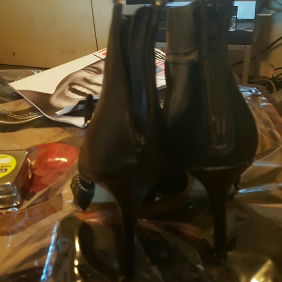 Rock & Republic Booties - Picture 3 of 4